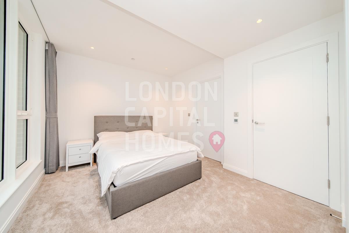 Phoenix Court, 7 Gasholder Place, London